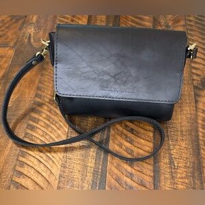 Portland Leather Metro Crossbody